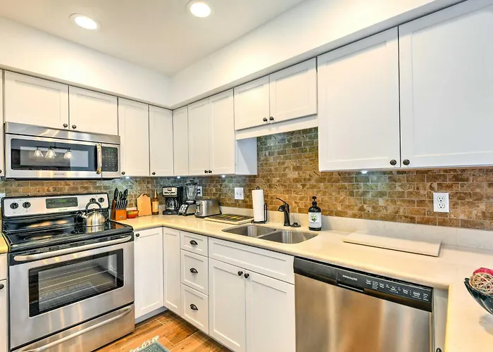 3 Mi To Old Town: W/ Pool & Holiday home *