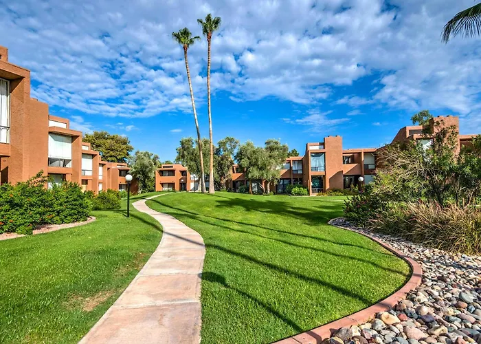 3 Mi To Old Town: W/ Pool & * Scottsdale